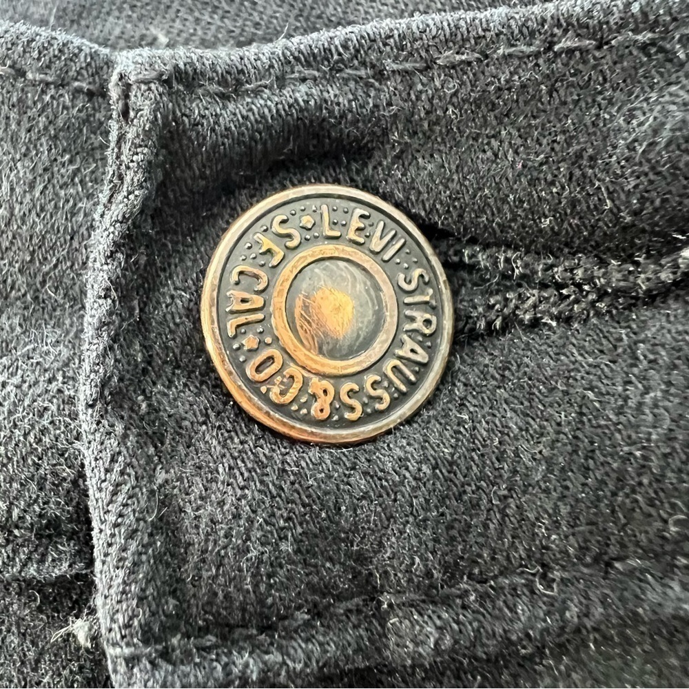Levis 724 High Rise Straight cropped black jeans 26 - Picture 6 of 14